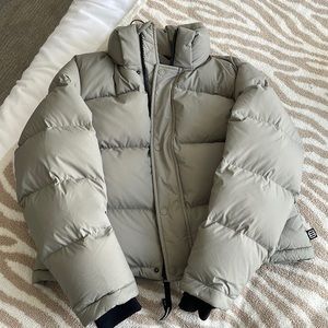 Aritzia Super Puff Shorty